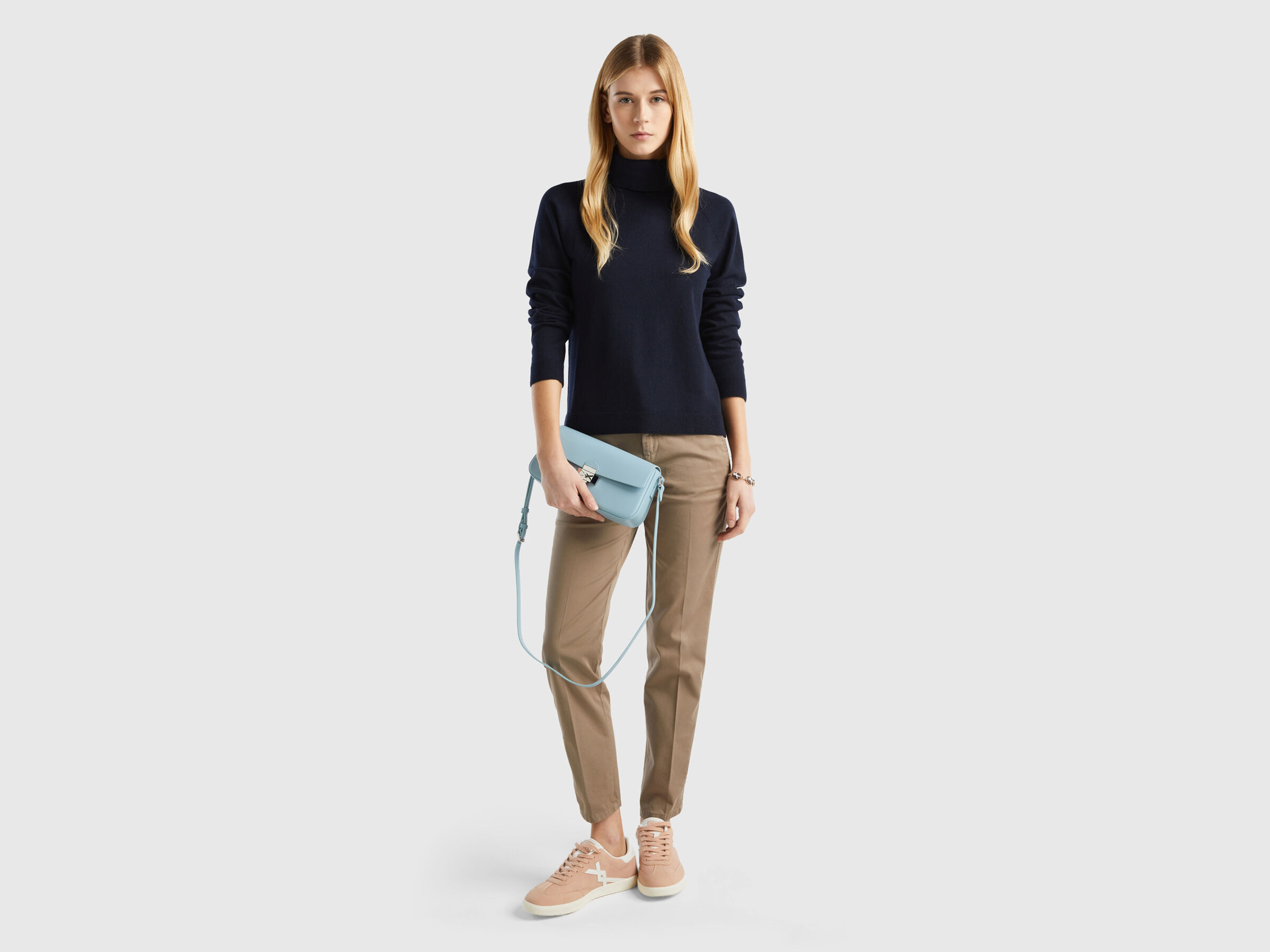 TURTLE NECK SWEATER Mujer image number 3
